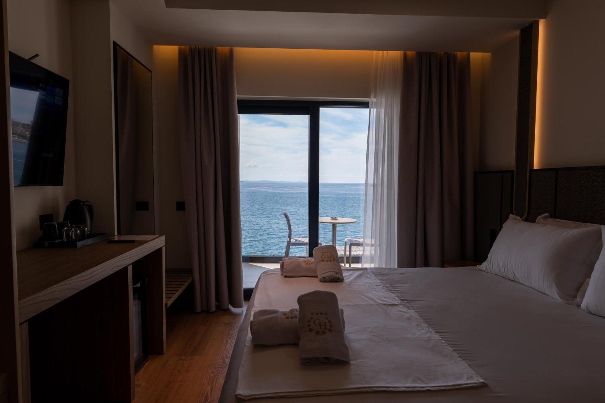 Grand 4* Sarandë