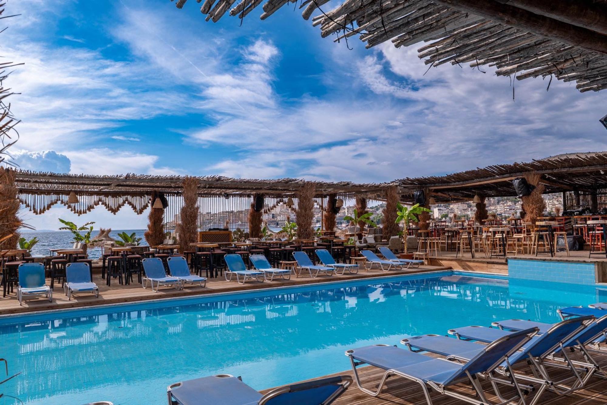 Grand 4* Sarandë