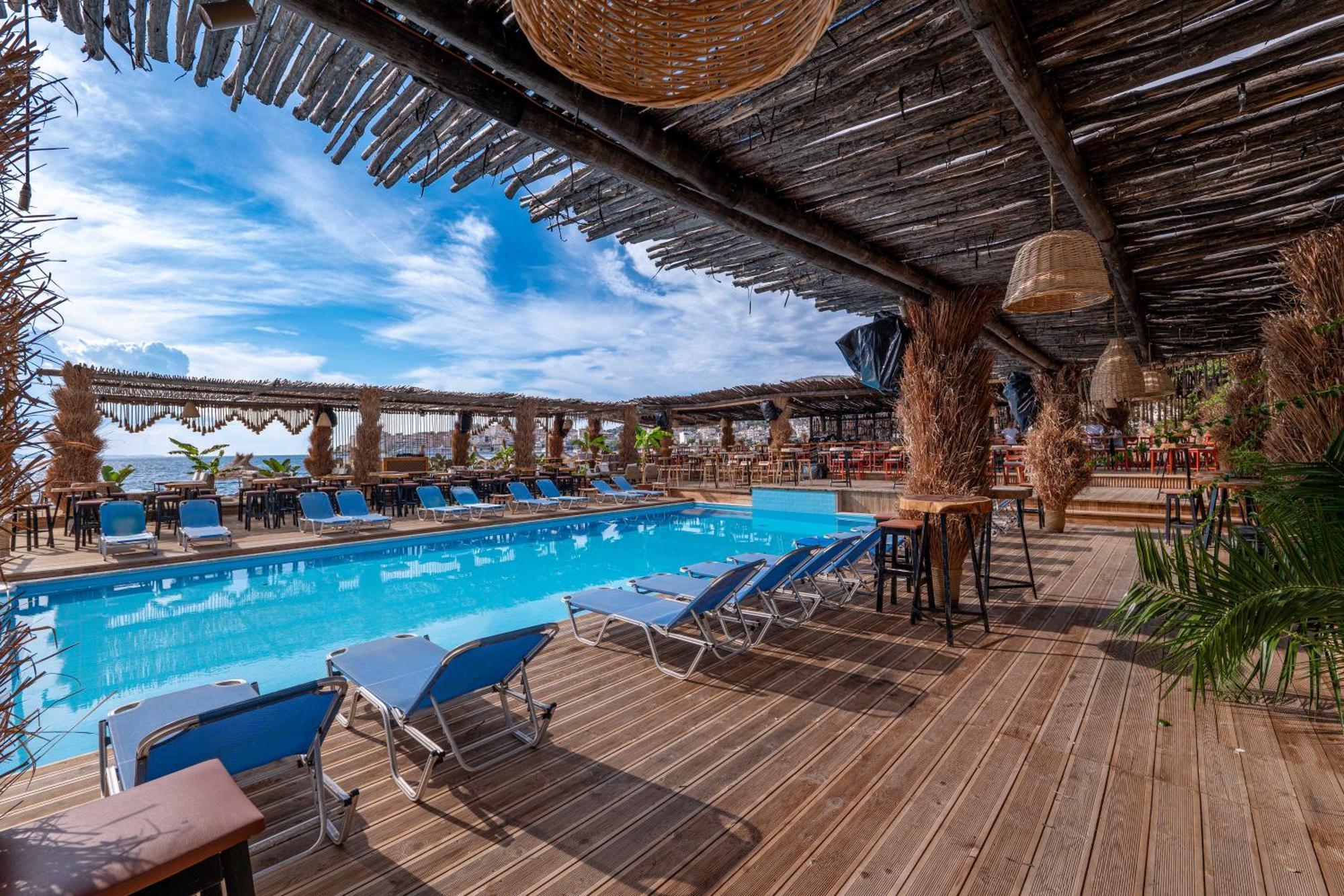Grand 4* Sarandë