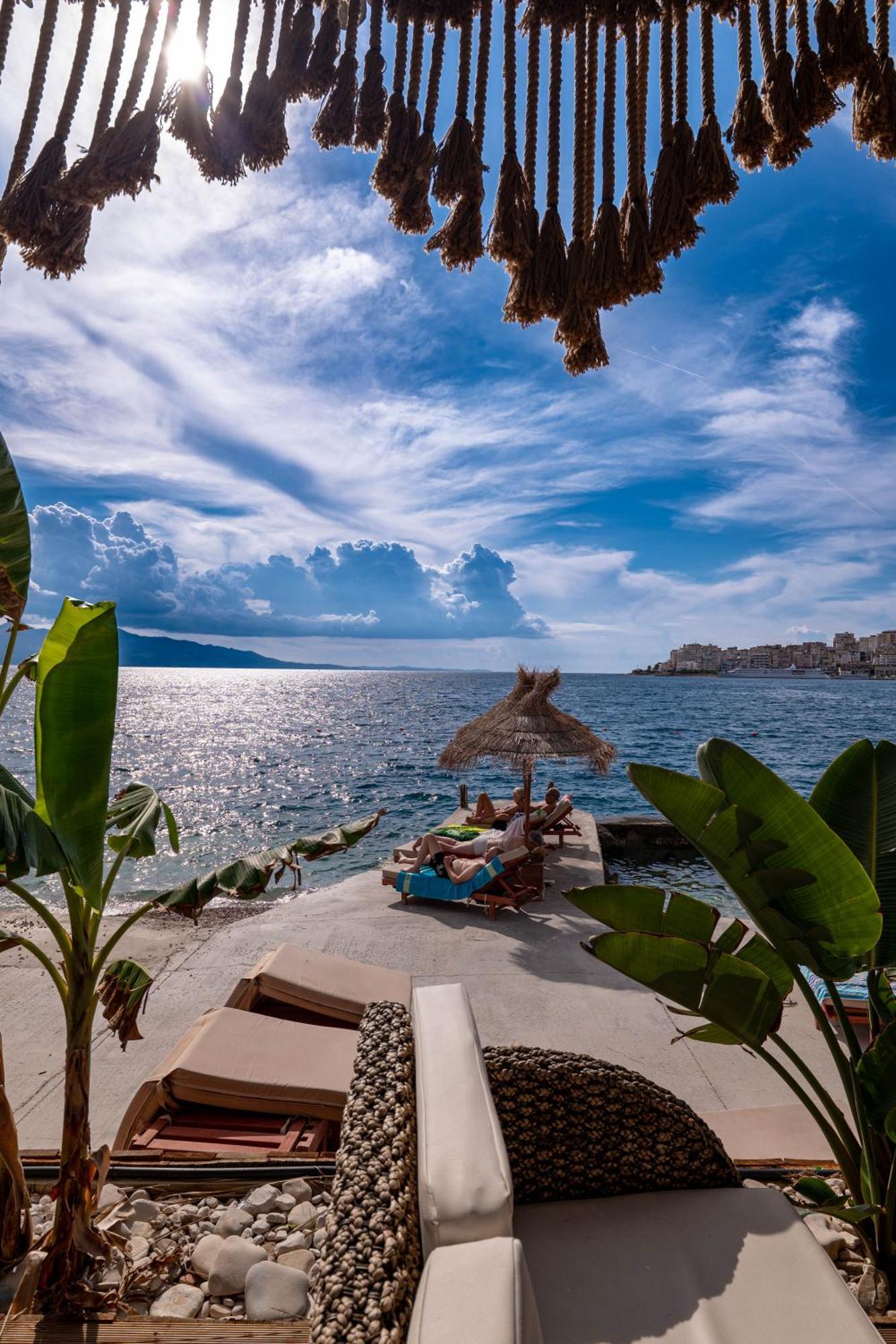 Grand 4* Sarandë