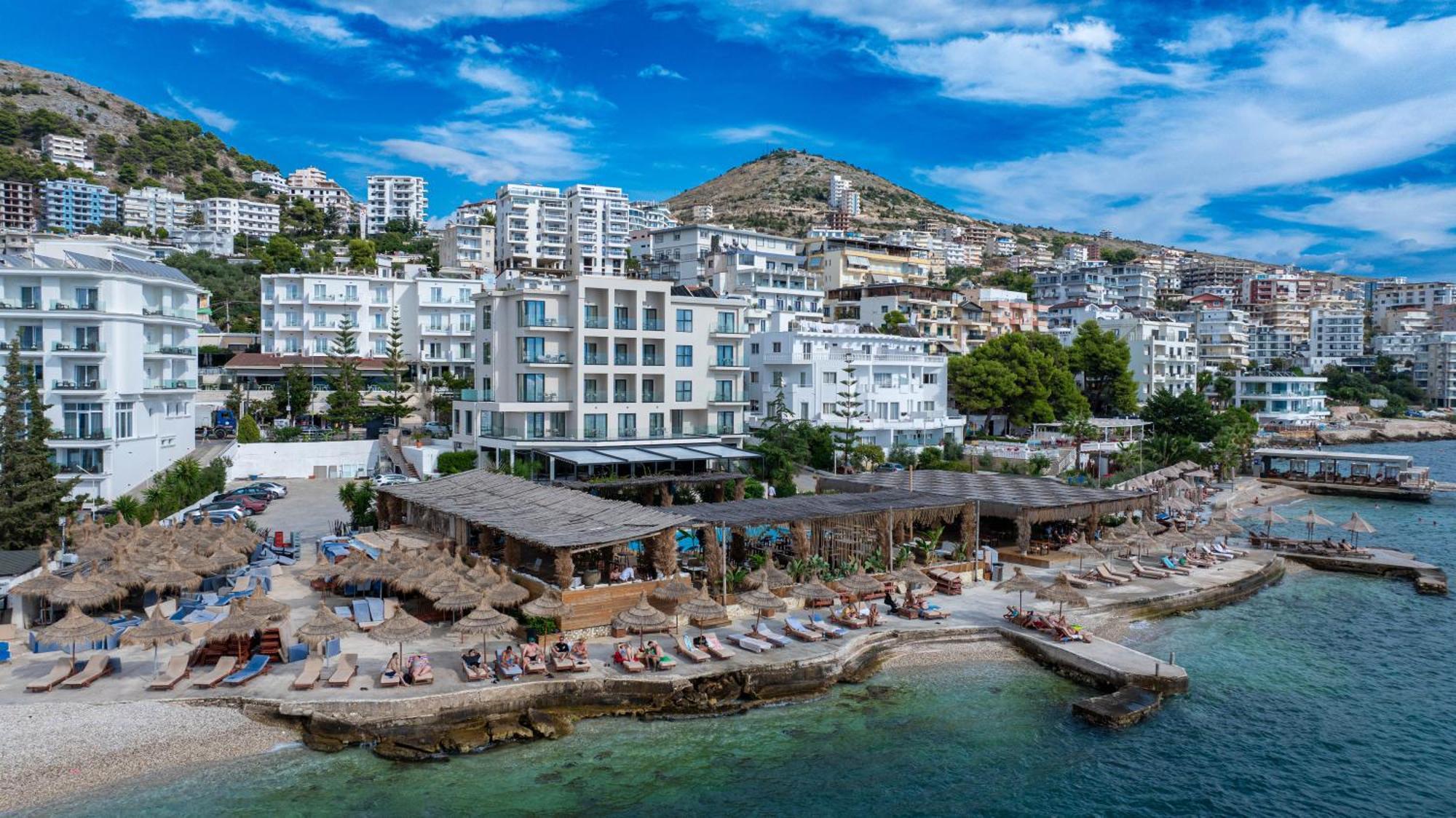 Grand 4* Sarandë