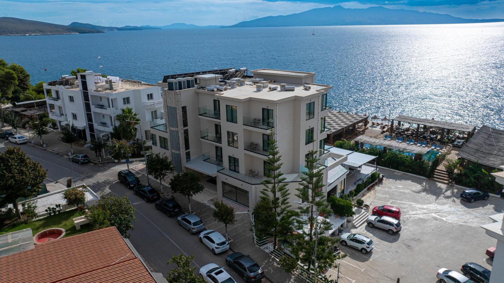 Grand 4* Sarandë